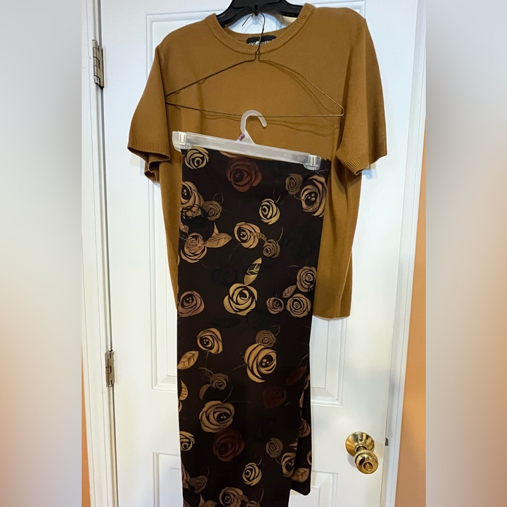 Brown Floral Midi Dress with Short-Sleeve Knit Top